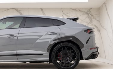 Lamborghini Urus 32