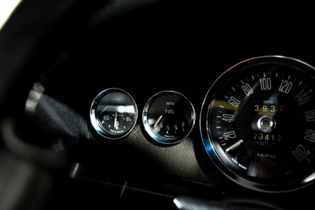 Aston Martin DBS V8 SERIES 1. EXTENSIVE HISTORY PORTFOLIO. 3-SPEED AUTO. CONOLLY INTERIOR. 25