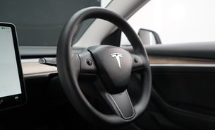 Tesla Model 3 RWD GROK AI Ryzen Chip 1 Owner Adaptive LEDs Heat Pump Panoramic Roof VAT Q 23