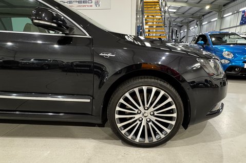 Skoda Superb LAURIN AND KLEMENT V6 DSG 43