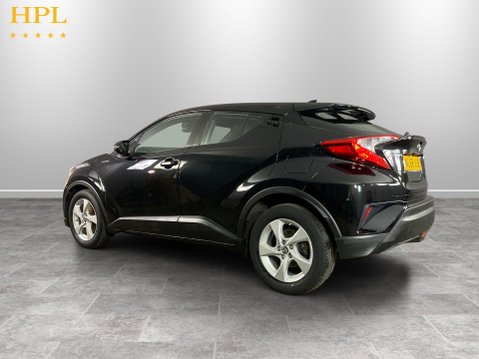 Toyota C-HR 1.8 VVT-h Icon SUV 5dr Petrol Hybrid CVT Euro 6 (s/s) (122 ps) 5