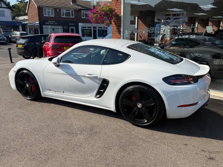 Porsche 718 CAYMAN S PDK 10