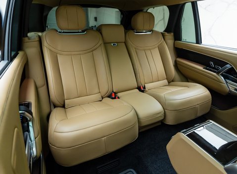 Land Rover Range Rover P440e AUTOBIOGRAPHY LWB 17
