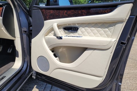 Bentley Bentayga First Edition V8 Diesel 26