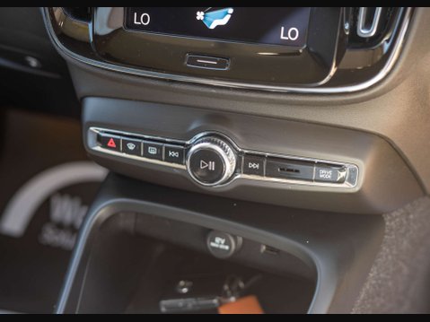 Volvo XC40 1.5 XC40 Inscription T3 Auto 5dr 27