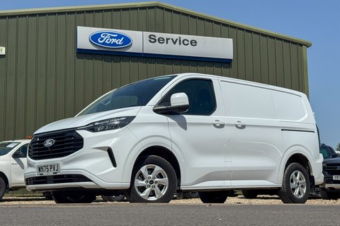 Ford Transit Custom SWB L1H1 Low Roof Limited 320 Air Con Alloys Sensors EURO 6