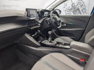 Peugeot 208 PURETECH ALLURE PREMIUM S/S 12