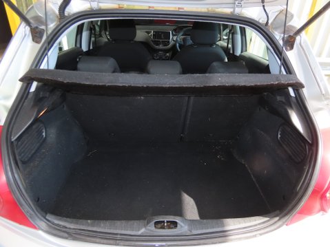 Peugeot 208 ACTIVE 9