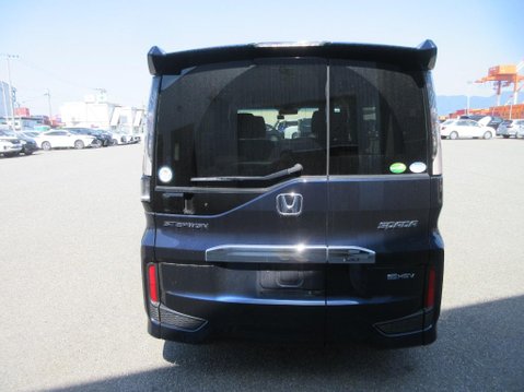Honda Stepwagon RP5 Spada 2.0 Hybrid 4