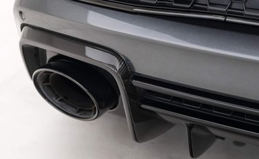 Audi R8 V10 Performance Carbon Black 22