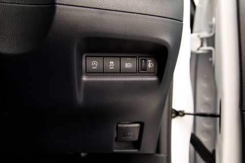 Toyota Aygo X VVT-I EDGE 11