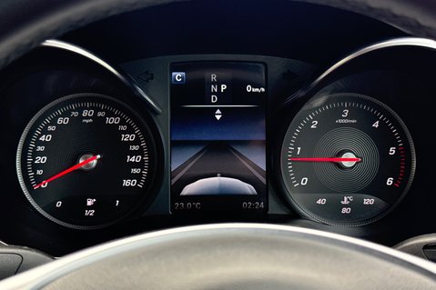 Mercedes-Benz C Class C 220 D AMG LINE PREMIUM PLUS - SELENITE GREY WITH CRANBERRY LEATHER 41