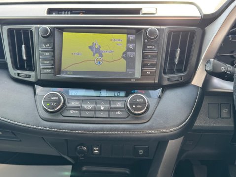 Toyota Rav4 2.0 D-4D Business Edition Plus Euro 6 (s/s) 5dr (Safety Sense, Nav) 14