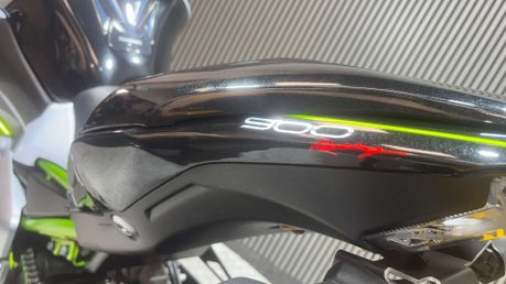 Kawasaki Z900 2019 69 PLATE FULL AKRAPOVIC ONLY 15K STUNNING NAKED BIKE 28