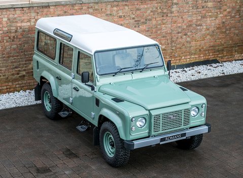 Land Rover Defender 110 Heritage 8