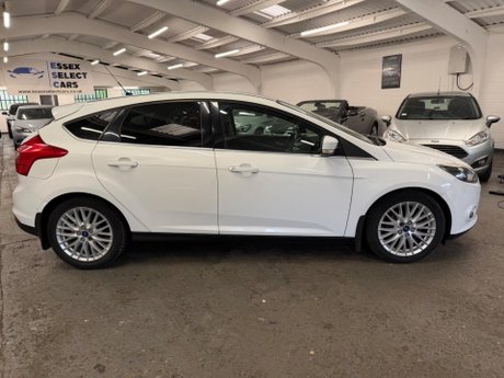 Ford Focus 1.0T EcoBoost Zetec Euro 5 (s/s) 5dr 7