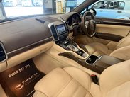 Porsche Cayenne 3.0 TD V6 SUV 5dr Diesel Tiptronic 4WD Euro 5 (s/s) (240 ps) 10
