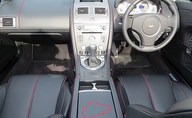 Aston Martin V8 Vantage N400 Roadster 12