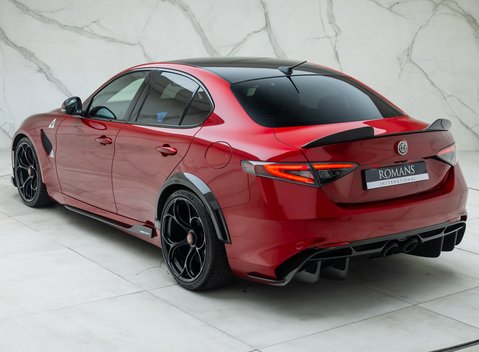 Alfa Romeo Giulia GTA 12
