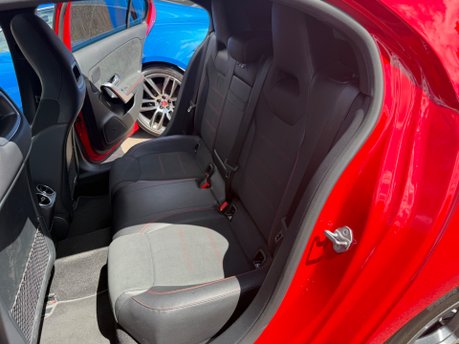 Mercedes-Benz A Class 2.0 A250 AMG Line (Premium Plus) Hatchback Petrol 7G-DCT Euro 6 (224 ps) 39