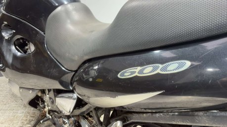 Suzuki GSX 2002 47K RUNNING PROJECT BIKE SPARES OR REPAIR 600CC COMMUTER 12