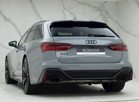 Audi RS6 Avant Carbon Black 3