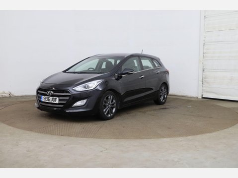 Hyundai i30 1.6 CRDi Blue Drive Premium Tourer DCT Euro 6 (s/s) 5dr 3