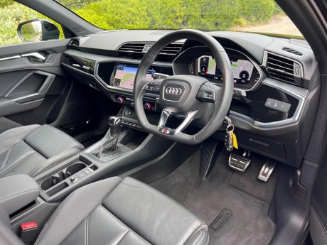 Audi Q3 1.5 TFSI CoD 35 Black Edition Sportback S Tronic Euro 6 (s/s) 5dr 23
