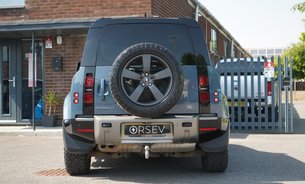Land Rover Defender X-DYNAMIC HSE MHEV 3.0L Extended LR Warranty Tow Bar Pano Roof FLRSH  13
