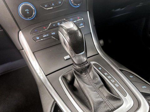 Ford Galaxy 2.0 TDCi Titanium MPV 5dr Diesel Powershift Euro 6 (s/s) (150 ps) 17