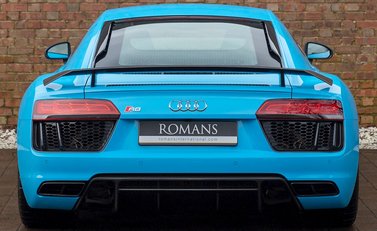 Audi R8 V10 Plus 5