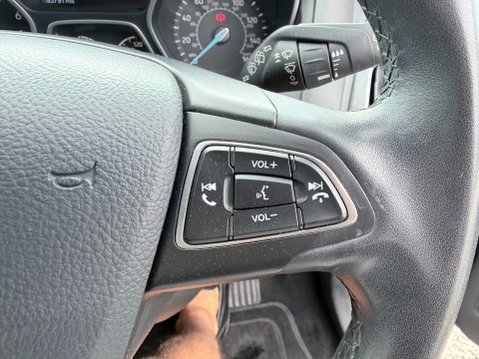 Ford Focus 1.0 TITANIUM [SAT NAV] 22