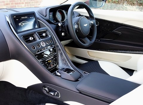 Aston Martin DB11 Launch Edition 22