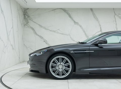 Aston Martin DBS V12 37