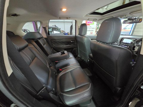 Mitsubishi Outlander 2.0h 12kWh 4h CVT 4WD Euro 6 (s/s) 5dr 17