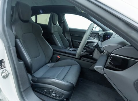 Porsche Taycan 4S Cross Turismo 11