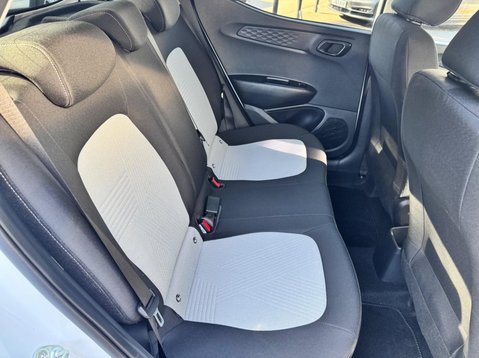 Hyundai i10 MPI PREMIUM 18
