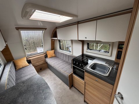 Bailey Discovery D4-2 AWAITING PREPARATION 2