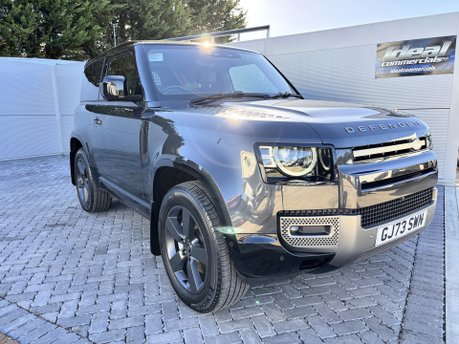 Land Rover Defender 90 D300 Hard Top X-Dynamic HSE 