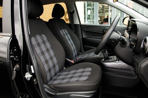 Hyundai i10 PREMIUM 37