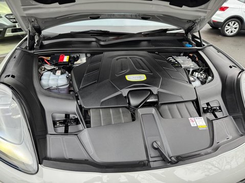 Porsche Cayenne V6 PLATINUM EDITION 47