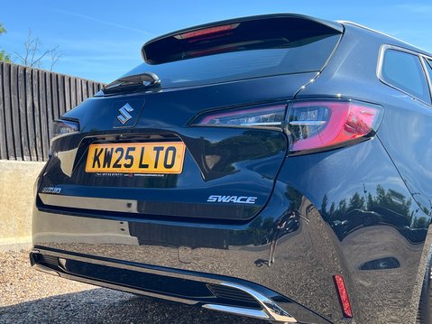 Suzuki Swace MOTION 18