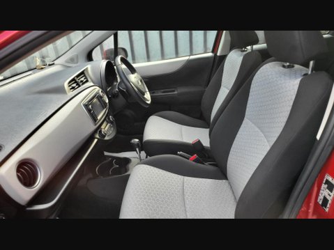 Toyota Yaris VVT-I T SPIRIT 28