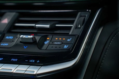 Toyota Land Cruiser ZX300 3.5 Automatic Petrol 32