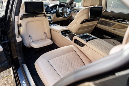 BMW 7 Series M760LI XDRIVE 29