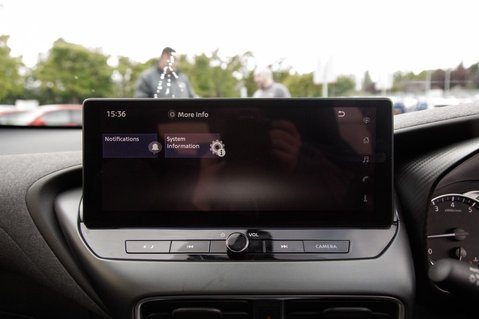 Nissan Juke DIG-T ACENTA PREMIUM 26