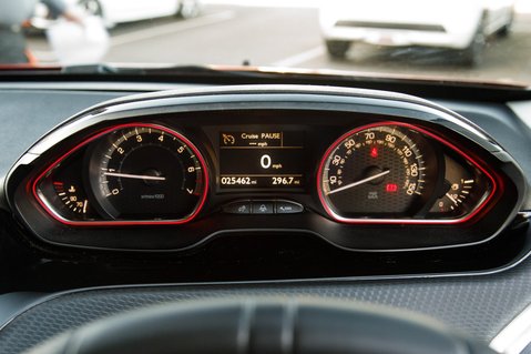 Peugeot 2008 PURETECH S/S GT LINE 15