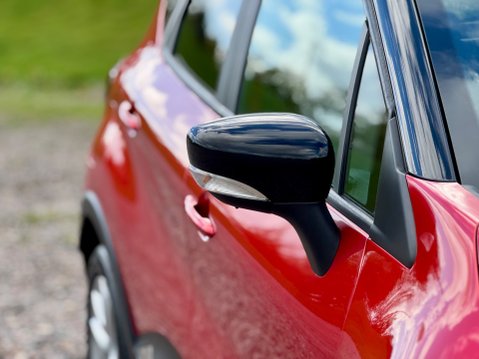 Renault Captur ICONIC TCE 12