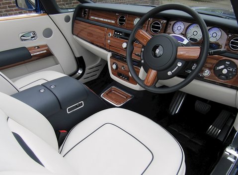 Rolls-Royce Phantom Drophead Coupe 6