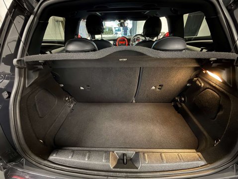 Mini Hatch 2.0 John Cooper Works 3dr 29